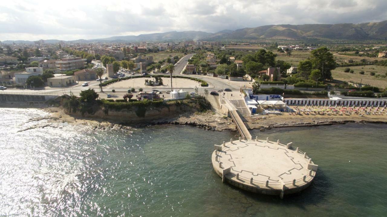 La Casa Di Cristina Apartment Авола Екстериор снимка