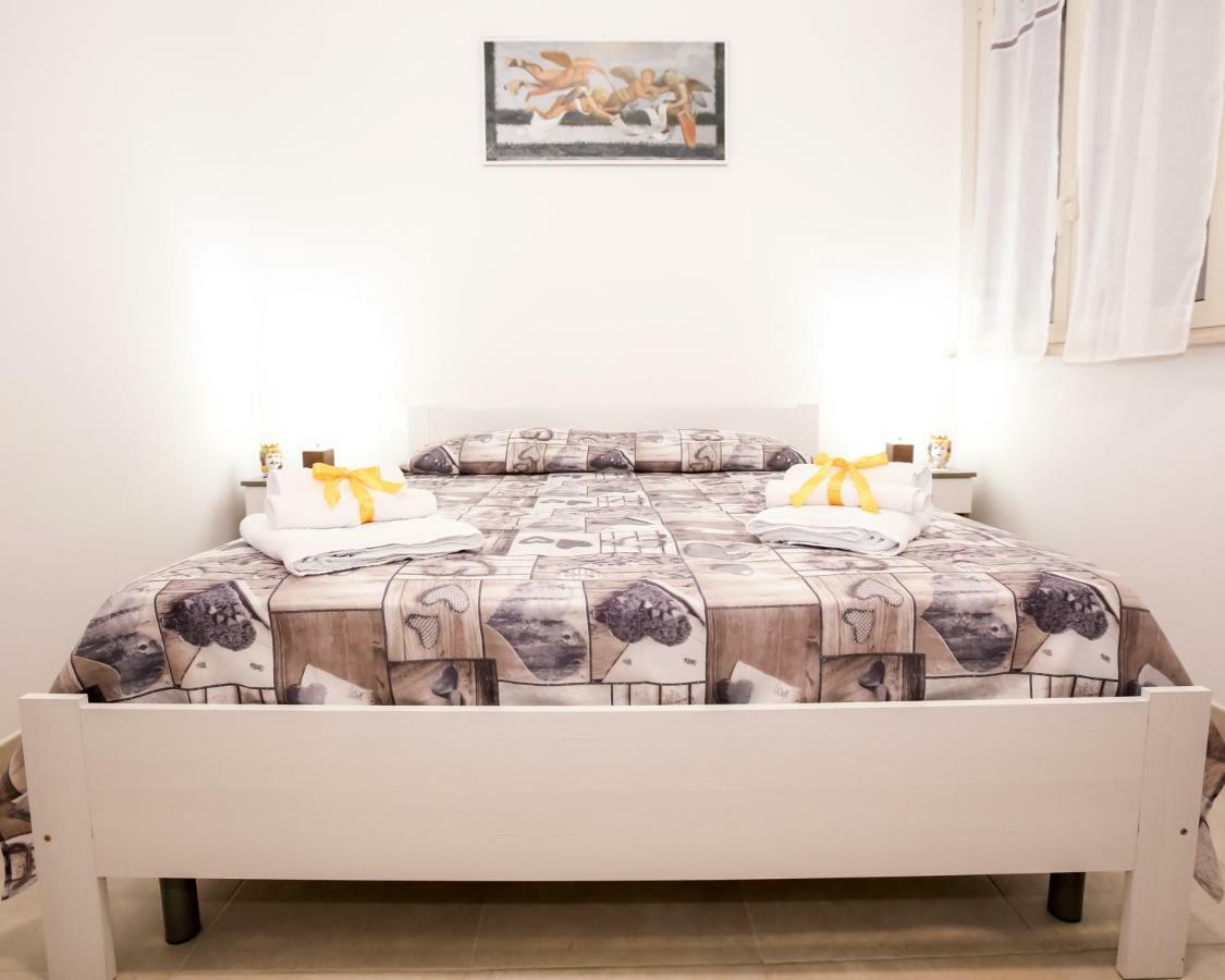 La Casa Di Cristina Apartment Авола Екстериор снимка