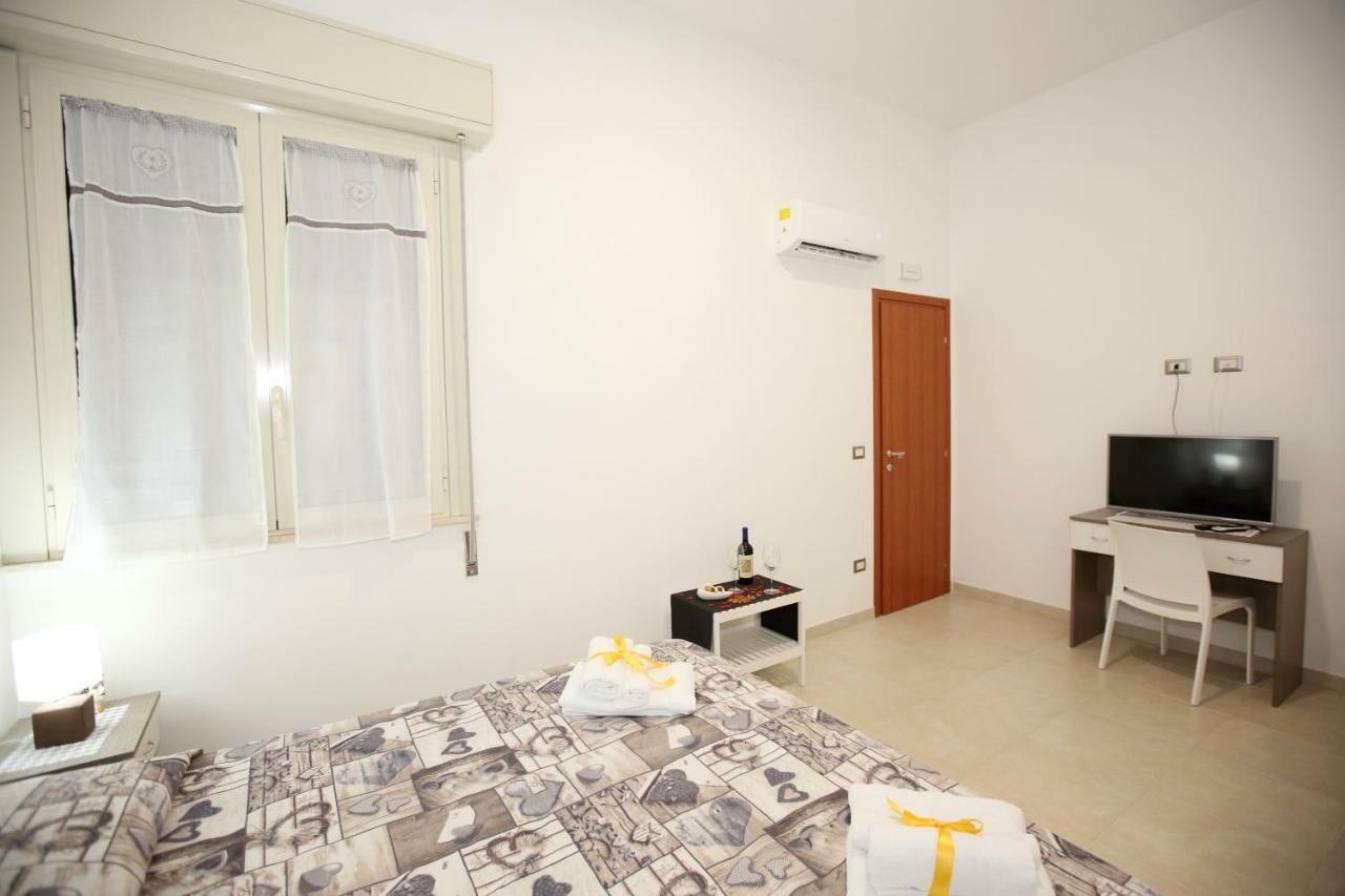 La Casa Di Cristina Apartment Авола Екстериор снимка