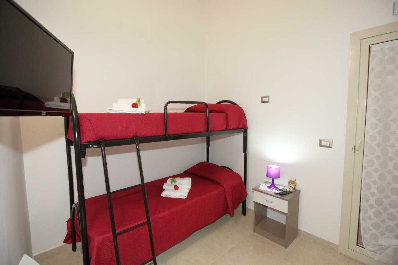 La Casa Di Cristina Apartment Авола Екстериор снимка