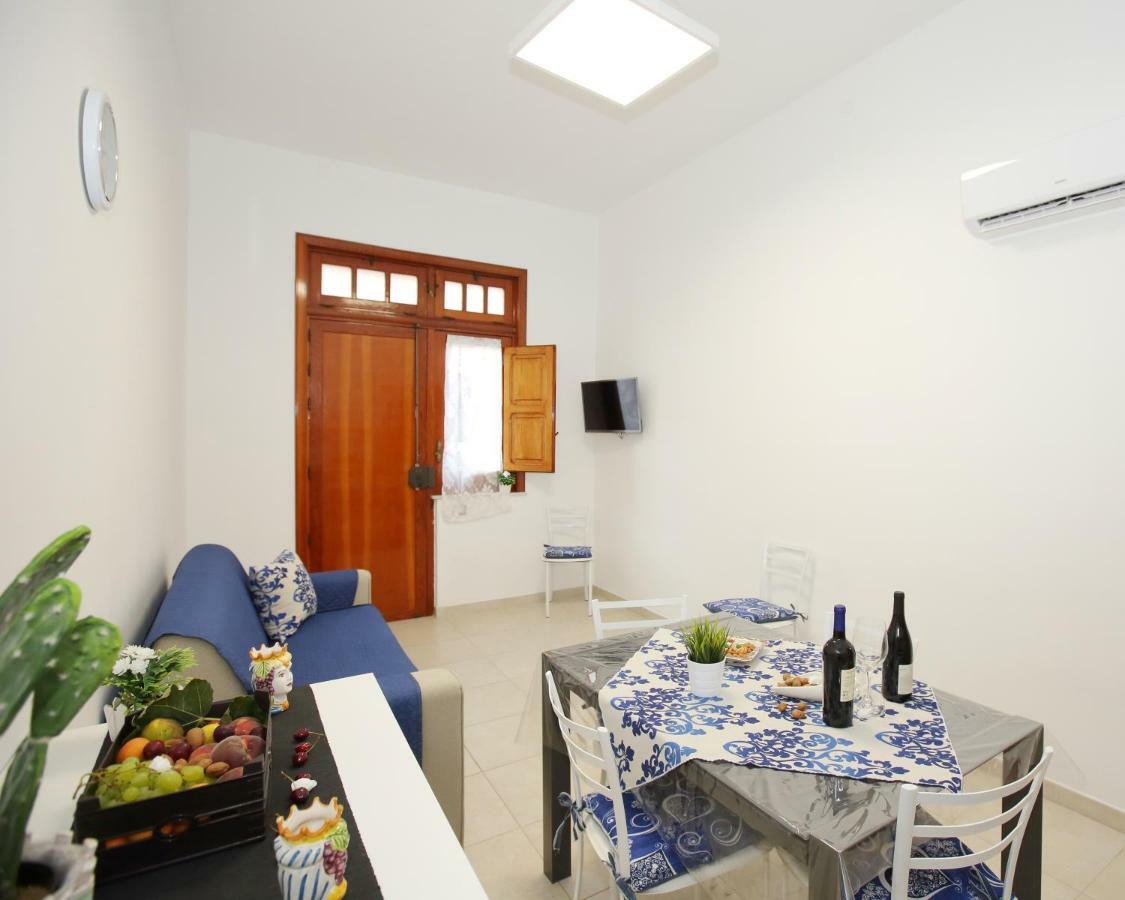 La Casa Di Cristina Apartment Авола Екстериор снимка