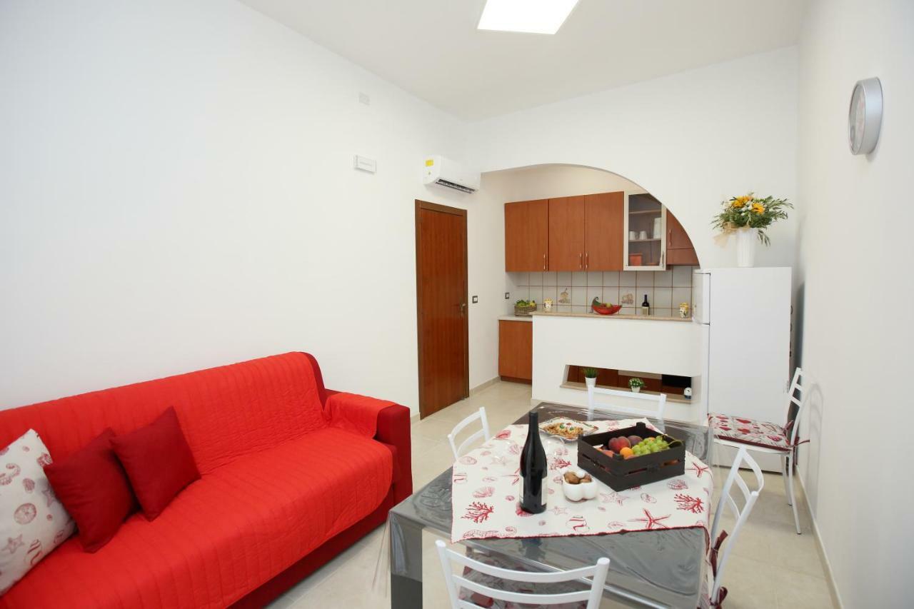 La Casa Di Cristina Apartment Авола Екстериор снимка