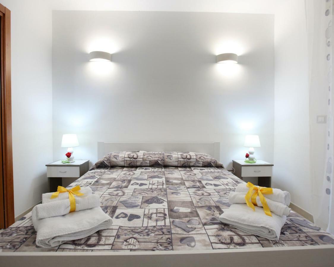 La Casa Di Cristina Apartment Авола Екстериор снимка