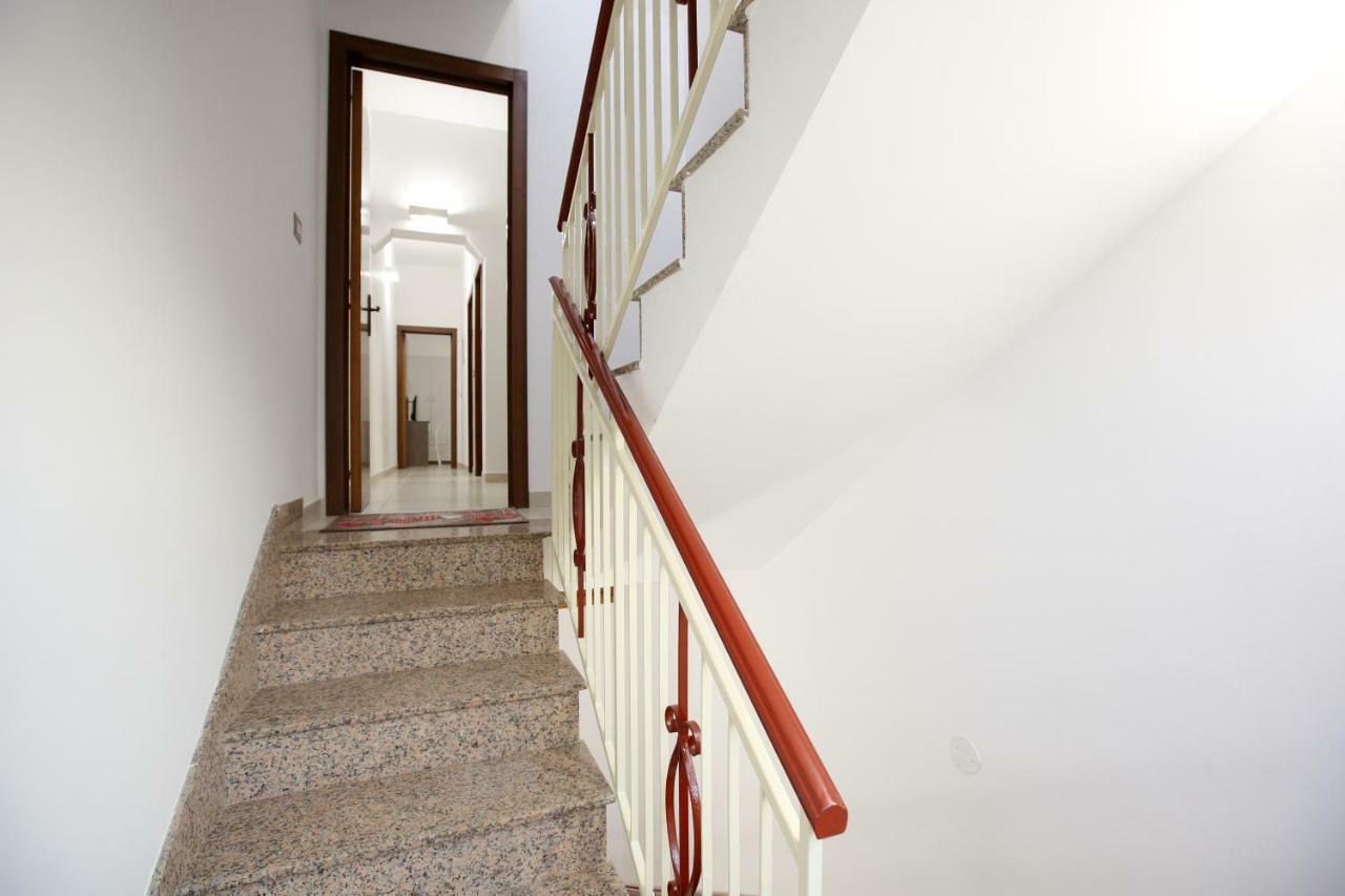 La Casa Di Cristina Apartment Авола Екстериор снимка