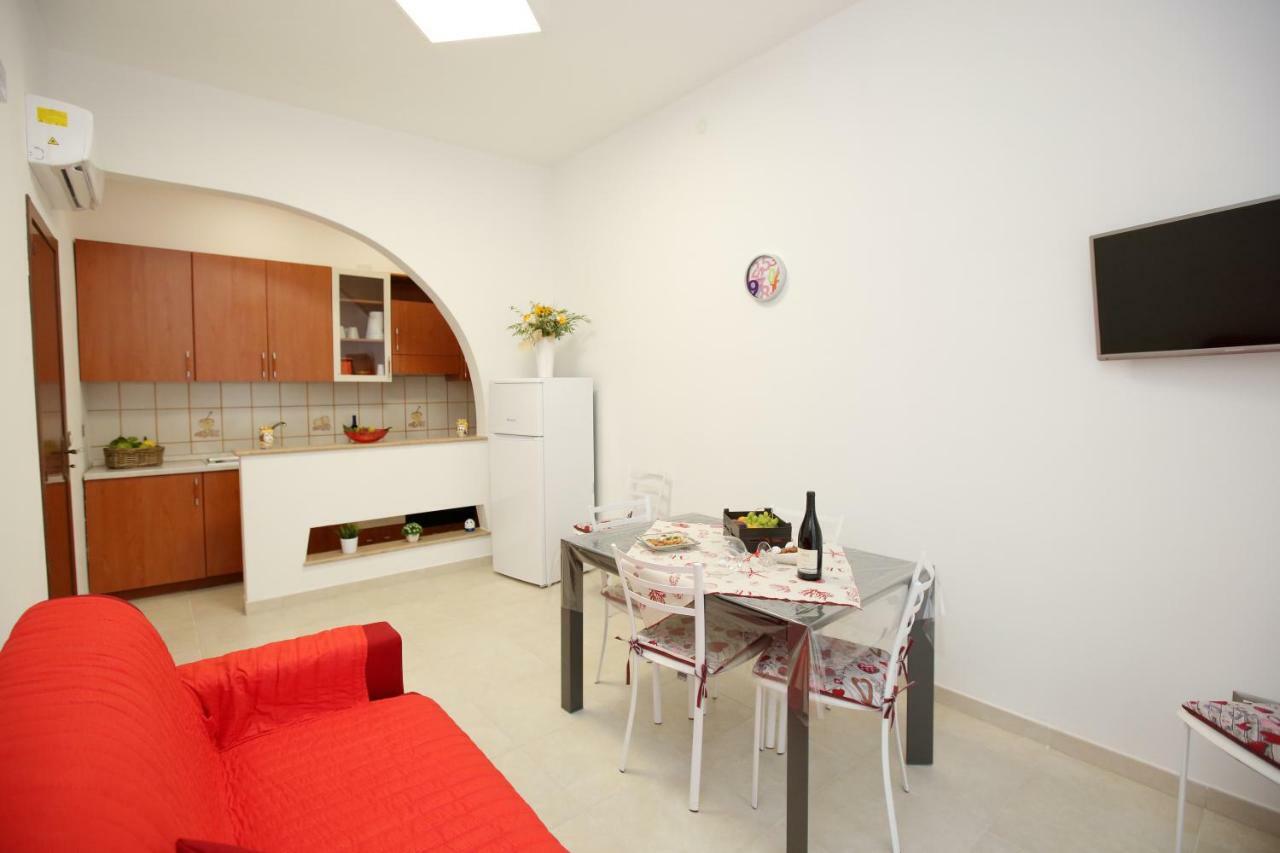 La Casa Di Cristina Apartment Авола Екстериор снимка
